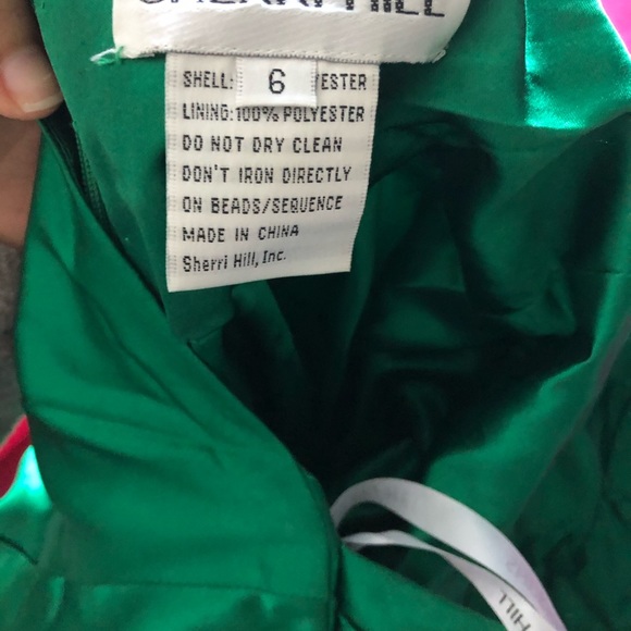 Sherri Hill Emerald Green Prom dress - Picture 3 of 6